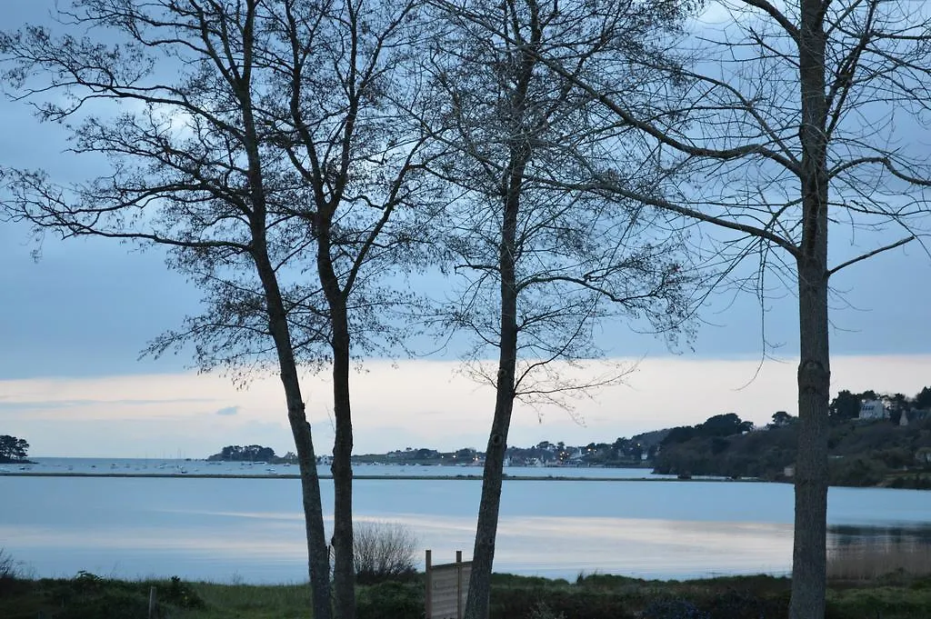 *** Campingplads Camping De La Baie De Terenez Plouézocʼh Frankrig